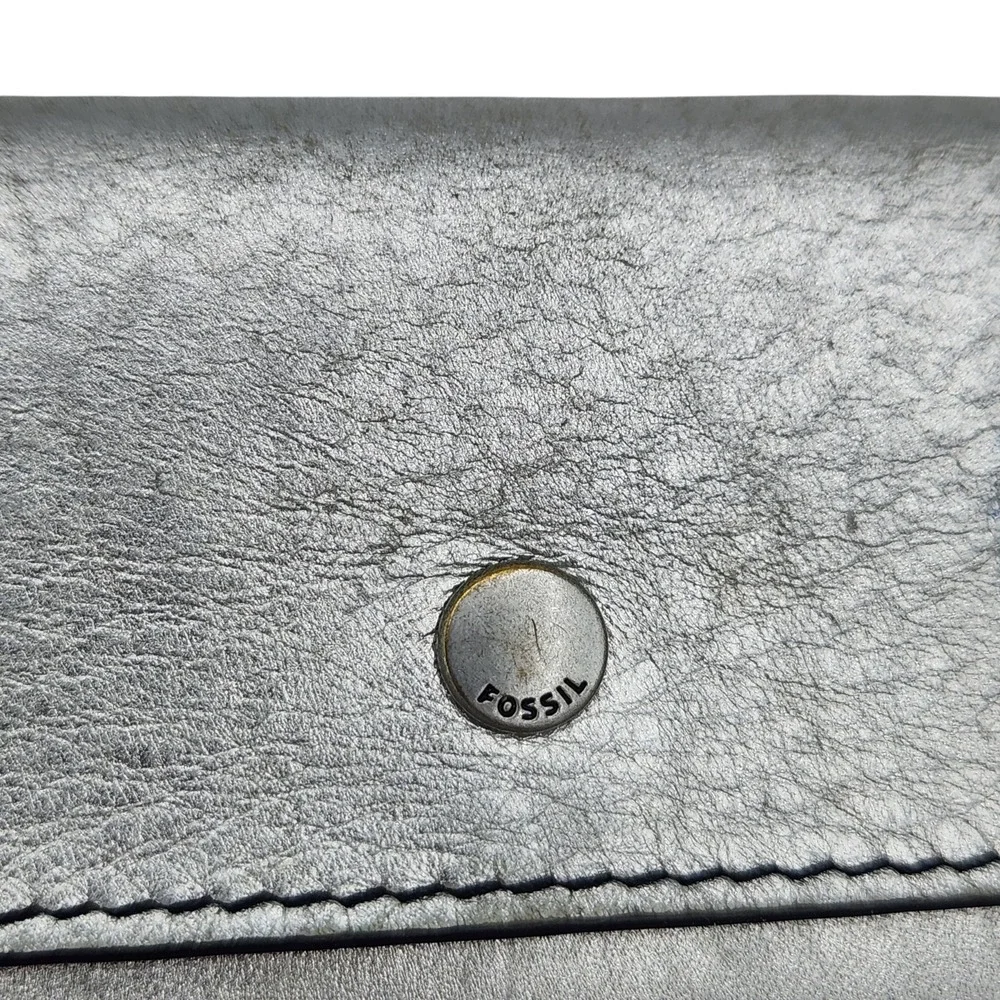 Fossil Valerie Leather‎ Card Case Silver Metallic Keychain Clip